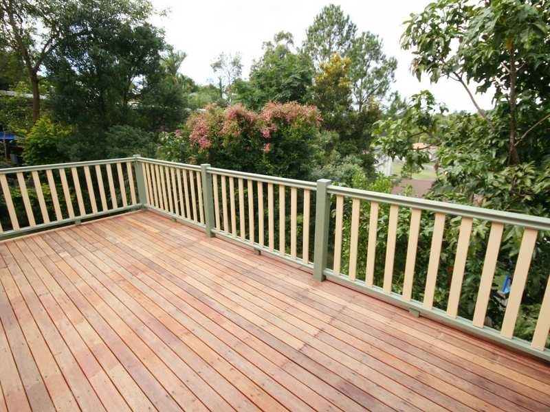 8 Jarrahdale Drive, Elanora QLD 4221