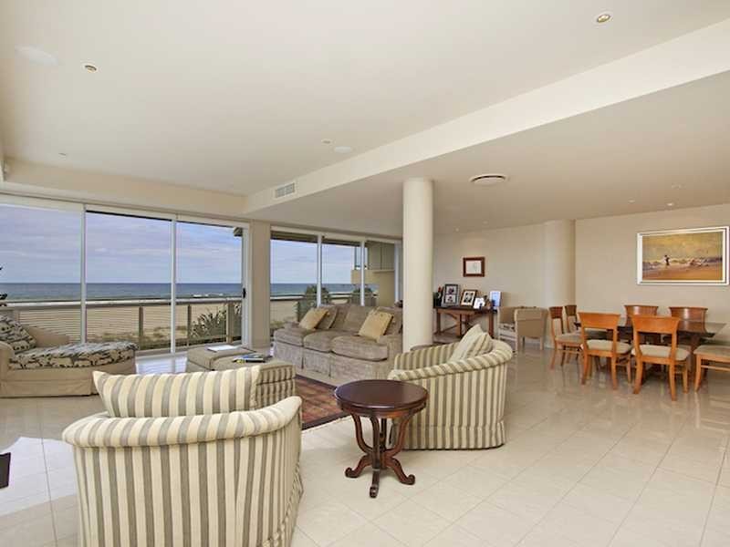 41 Jefferson Lane, Palm Beach QLD 4221