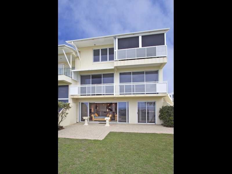 41 Jefferson Lane, Palm Beach QLD 4221