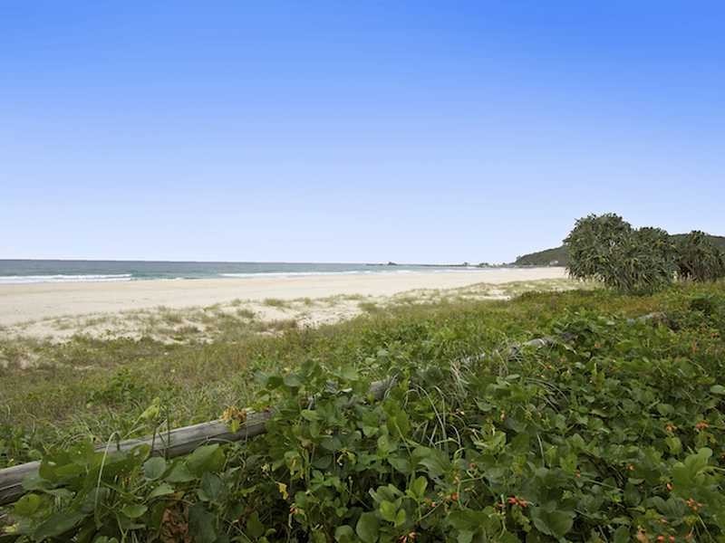 41 Jefferson Lane, Palm Beach QLD 4221
