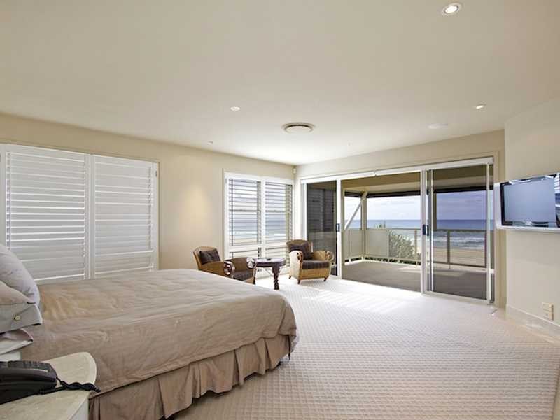 41 Jefferson Lane, Palm Beach QLD 4221