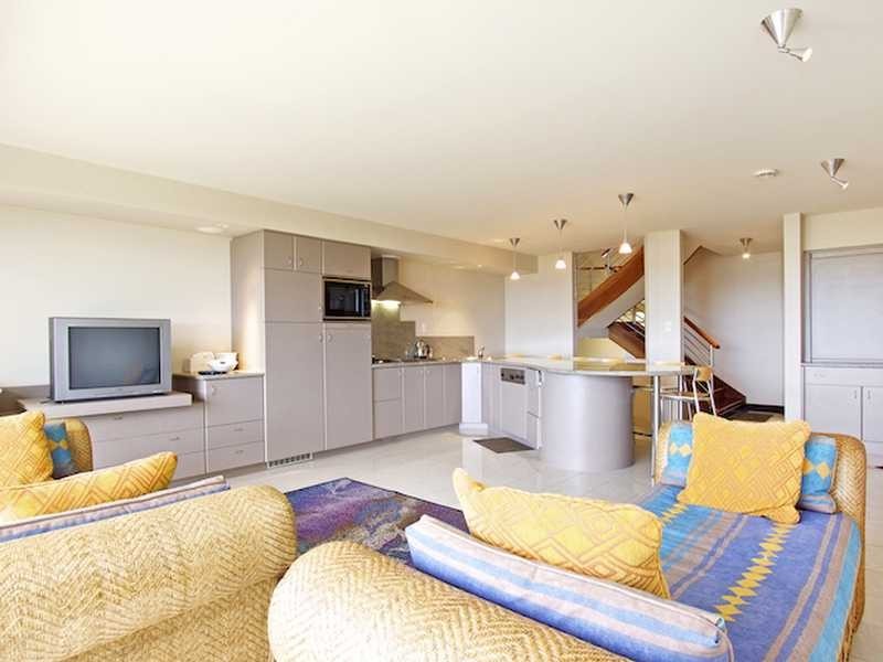 41 Jefferson Lane, Palm Beach QLD 4221