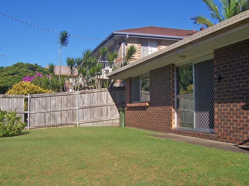 Unit 2/72 Sarawak Avenue, Palm Beach QLD 4221