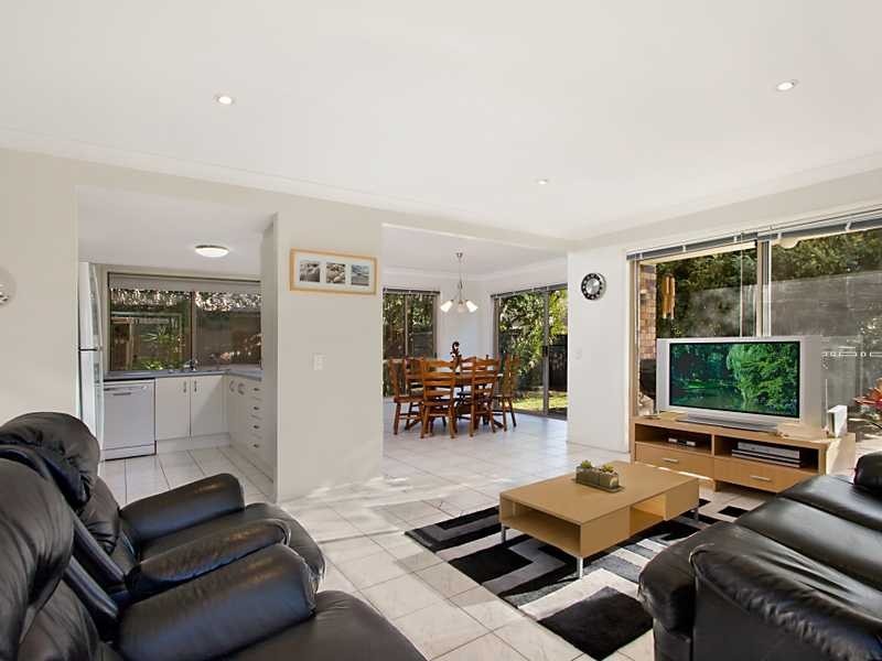 284 Nineteenth Avenue, Elanora QLD 4221