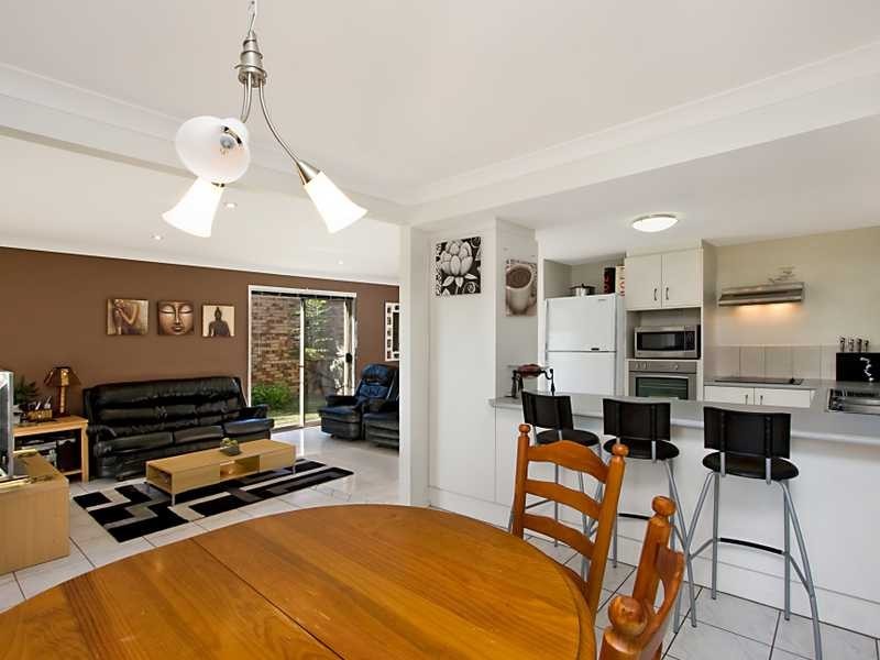 284 Nineteenth Avenue, Elanora QLD 4221