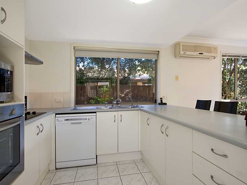 284 Nineteenth Avenue, Elanora QLD 4221