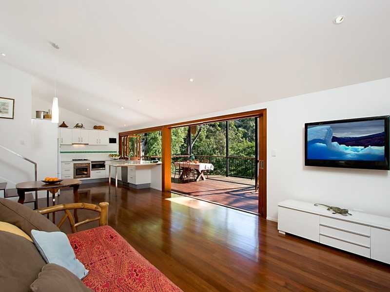 27 Domain Road, Currumbin QLD 4223