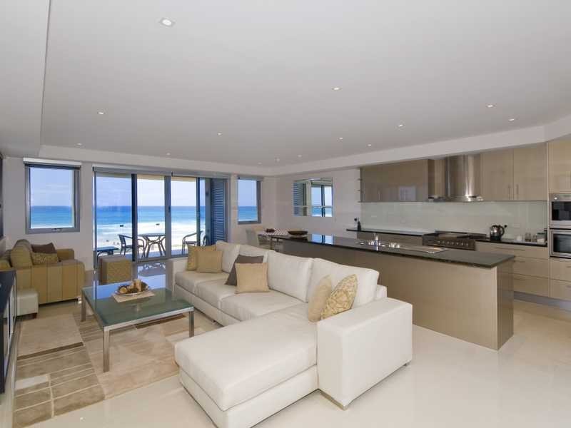 2 Twenty Fifth Avenue, Palm Beach QLD 4221