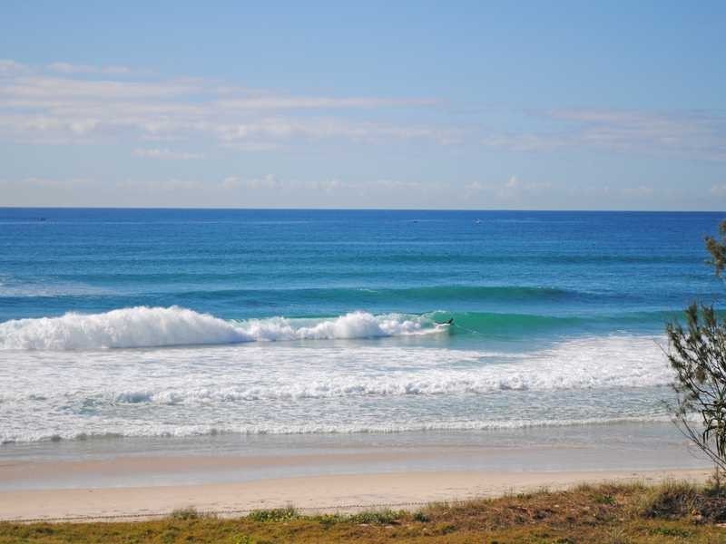 2 Twenty Fifth Avenue, Palm Beach QLD 4221