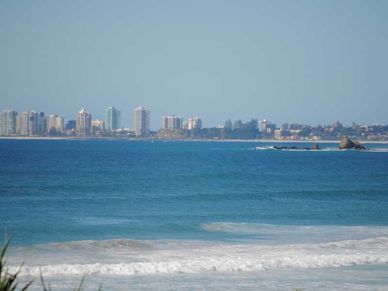 2 Twenty Fifth Avenue, Palm Beach QLD 4221