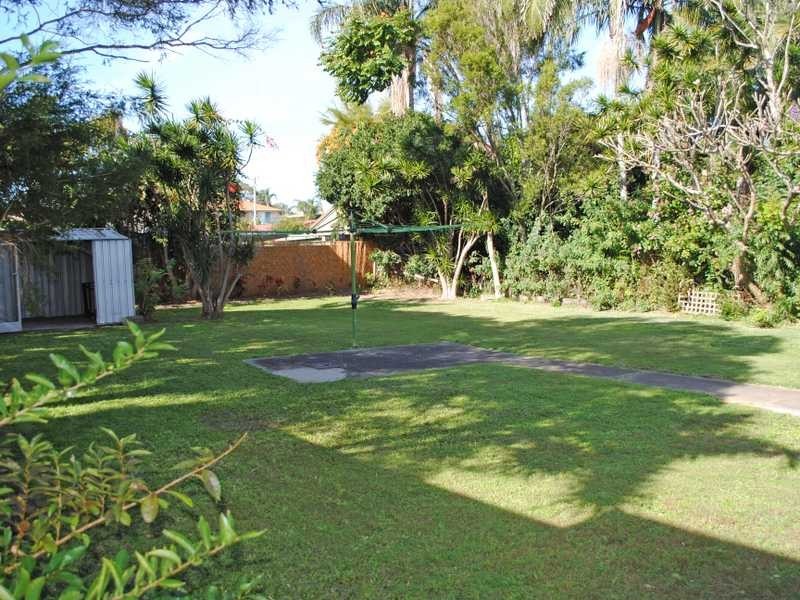 115 Leyte Avenue, Palm Beach QLD 4221