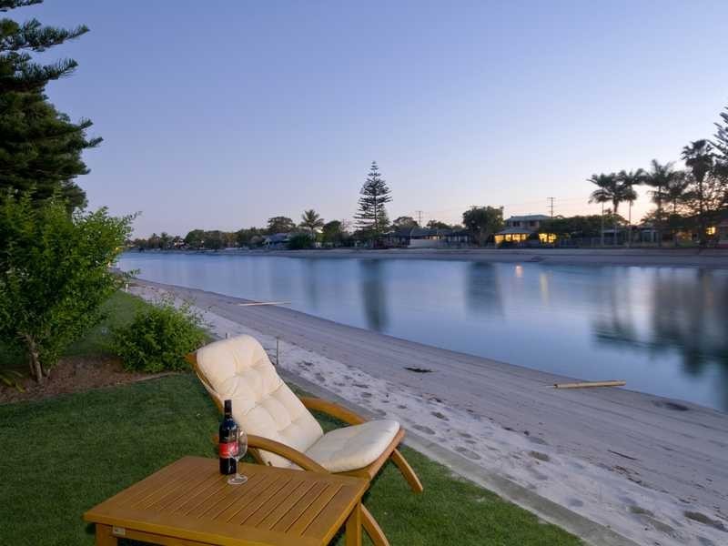 32 Parnki Parade, Palm Beach QLD 4221