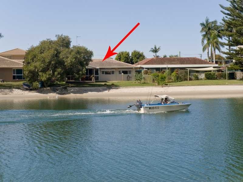 32 Parnki Parade, Palm Beach QLD 4221