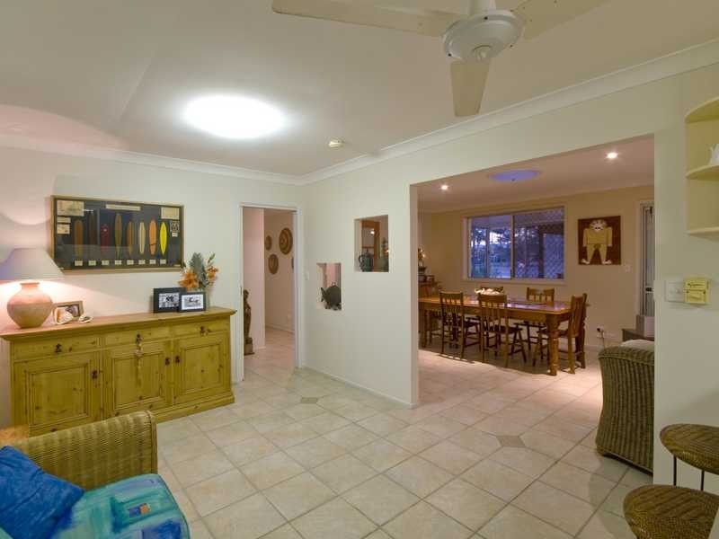 32 Parnki Parade, Palm Beach QLD 4221