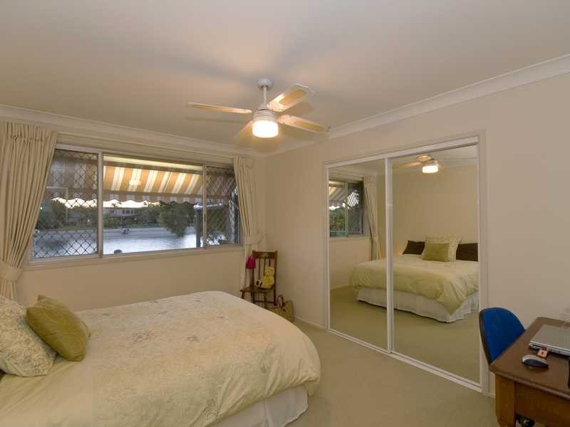 32 Parnki Parade, Palm Beach QLD 4221