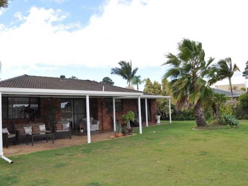 127 Murtha Drive, Elanora QLD 4221