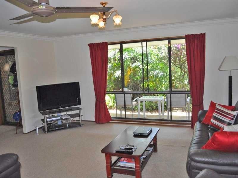 127 Murtha Drive, Elanora QLD 4221