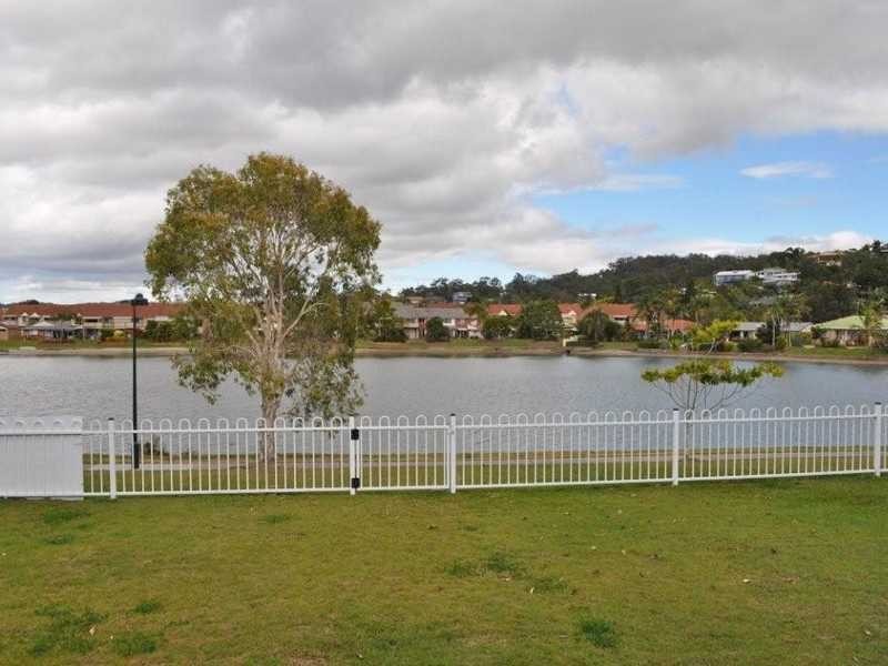 127 Murtha Drive, Elanora QLD 4221