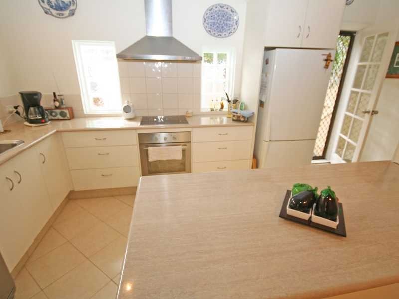 2/33 Hillcrest Avenue, Tugun QLD 4224