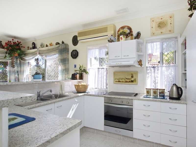 11 Banksiadale Close, Elanora QLD 4221