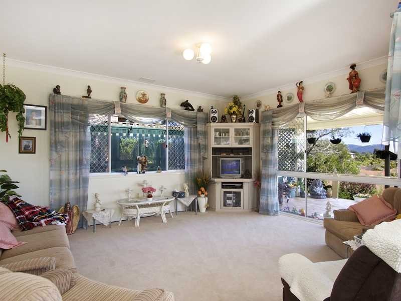 11 Banksiadale Close, Elanora QLD 4221