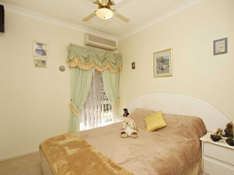 11 Banksiadale Close, Elanora QLD 4221