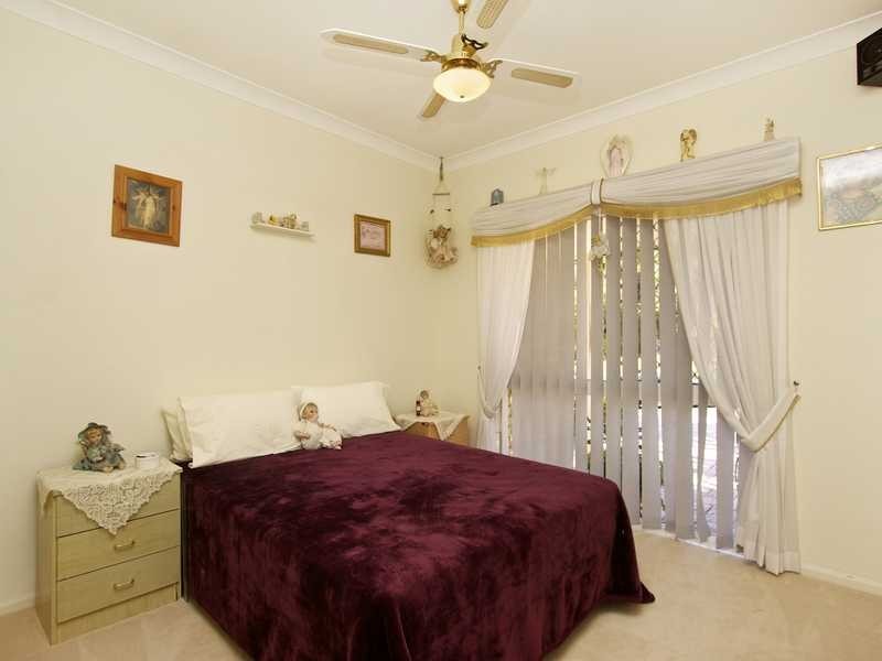 11 Banksiadale Close, Elanora QLD 4221