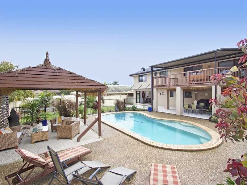 18 Darnel Street, Elanora QLD 4221