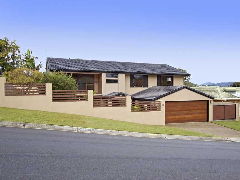 18 Darnel Street, Elanora QLD 4221
