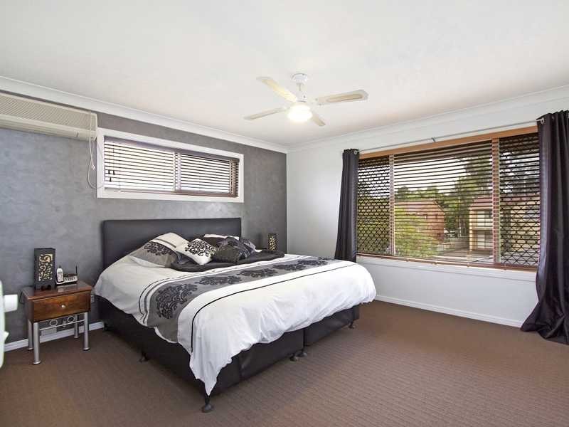 18 Darnel Street, Elanora QLD 4221
