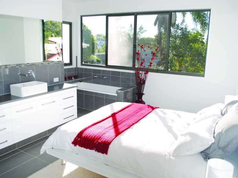 57 Fifth Avenue, Palm Beach QLD 4221