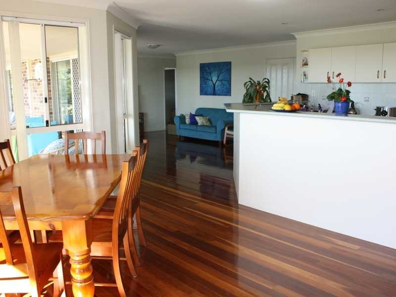 18 Hibertia Avenue, Elanora QLD 4221