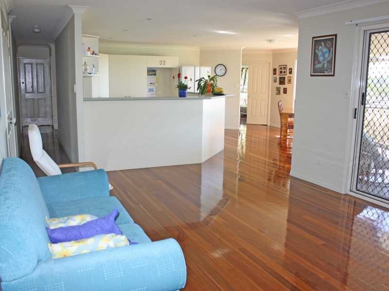 18 Hibertia Avenue, Elanora QLD 4221