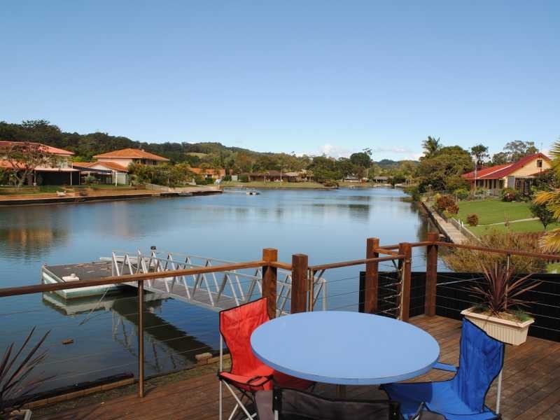 32 Mainsail Street, Currumbin Waters QLD 4223