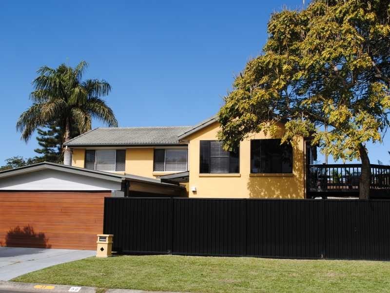 32 Mainsail Street, Currumbin Waters QLD 4223