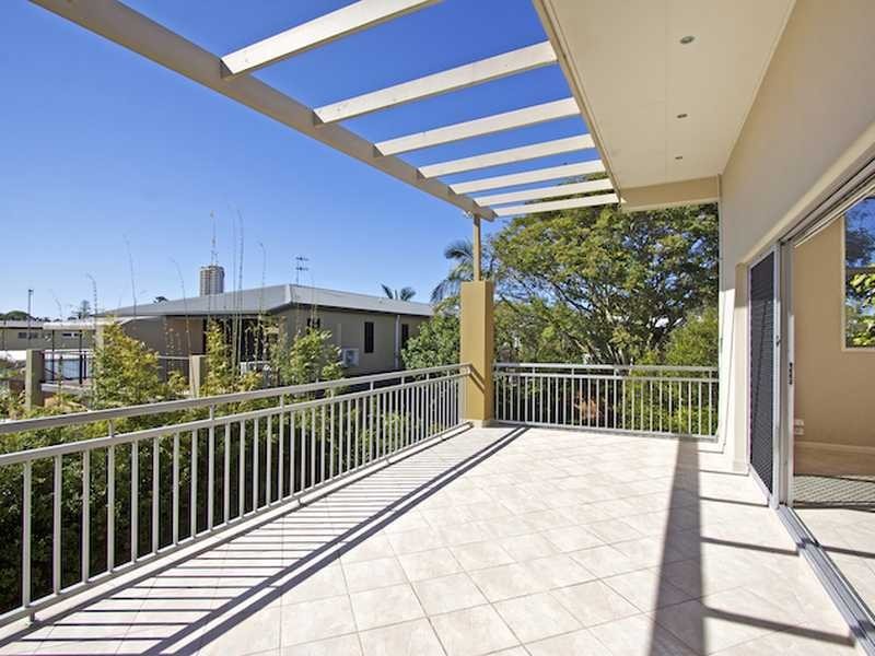 2/41 Philippine Parade, Palm Beach QLD 4221