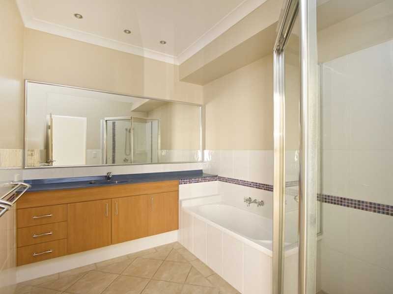 2/41 Philippine Parade, Palm Beach QLD 4221