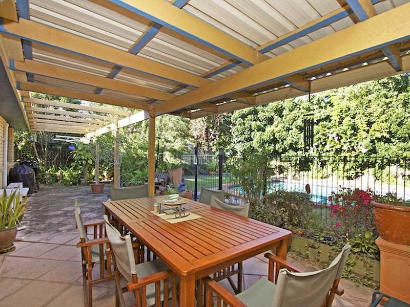 8 Ironbark Street, Elanora QLD 4221
