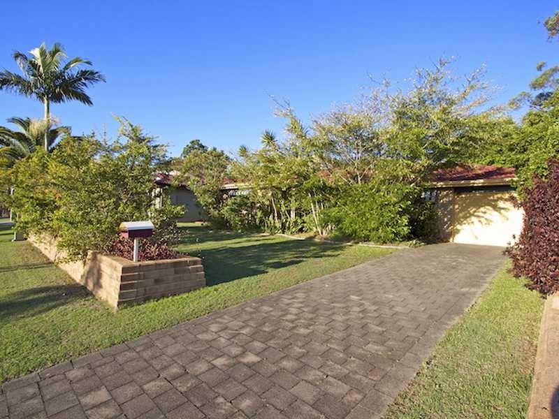 8 Ironbark Street, Elanora QLD 4221