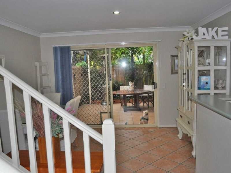 6/7 Cupania Place, Elanora QLD 4221