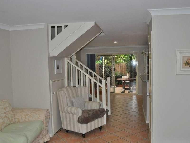 6/7 Cupania Place, Elanora QLD 4221