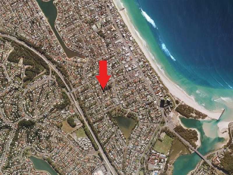 15 Bali Avenue, Palm Beach QLD 4221