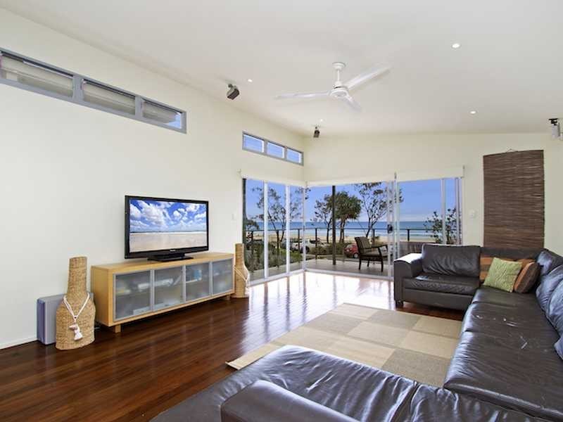 824 Pacific Parade, Currumbin QLD 4223