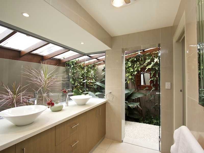 824 Pacific Parade, Currumbin QLD 4223