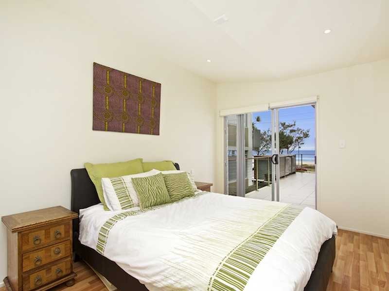 824 Pacific Parade, Currumbin QLD 4223