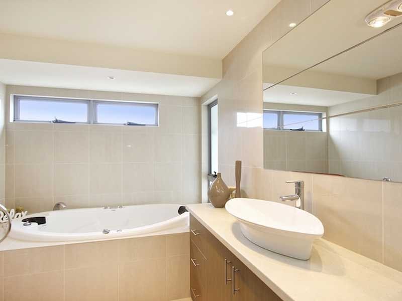 824 Pacific Parade, Currumbin QLD 4223