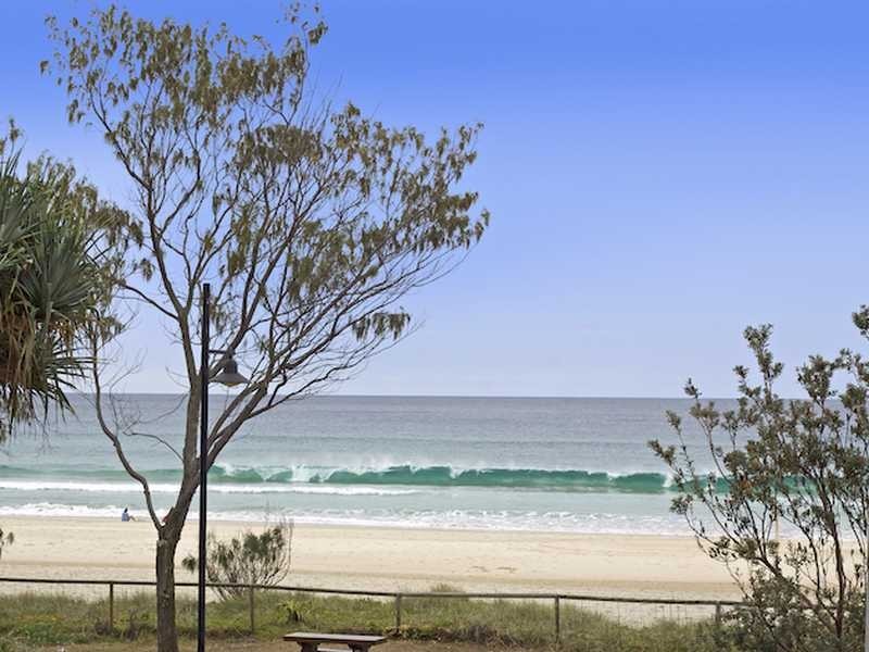 824 Pacific Parade, Currumbin QLD 4223
