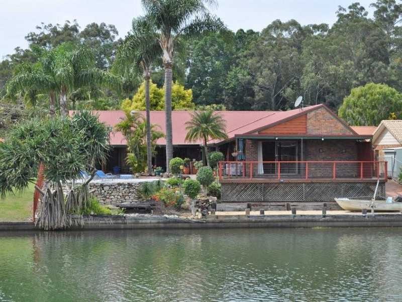 8 Chauvel Court, Currumbin Waters QLD 4223