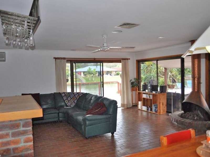 8 Chauvel Court, Currumbin Waters QLD 4223