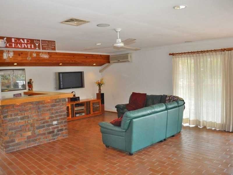 8 Chauvel Court, Currumbin Waters QLD 4223